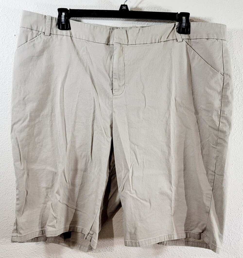 Lane Bryant Tan Beige Flat Front Chino Shorts 22 Lightweight Soft Stretch Pocket